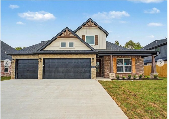 1310 Josephine Dr, Centerton, AR